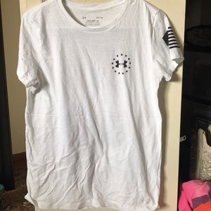Under armour classic tee size small